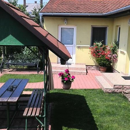 Apartman Kaszas Garden Mosonmagyaróvár Екстериор снимка