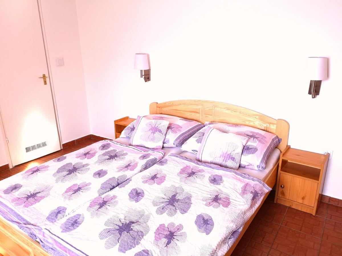 Apartman Kaszas Garden Mosonmagyaróvár Екстериор снимка