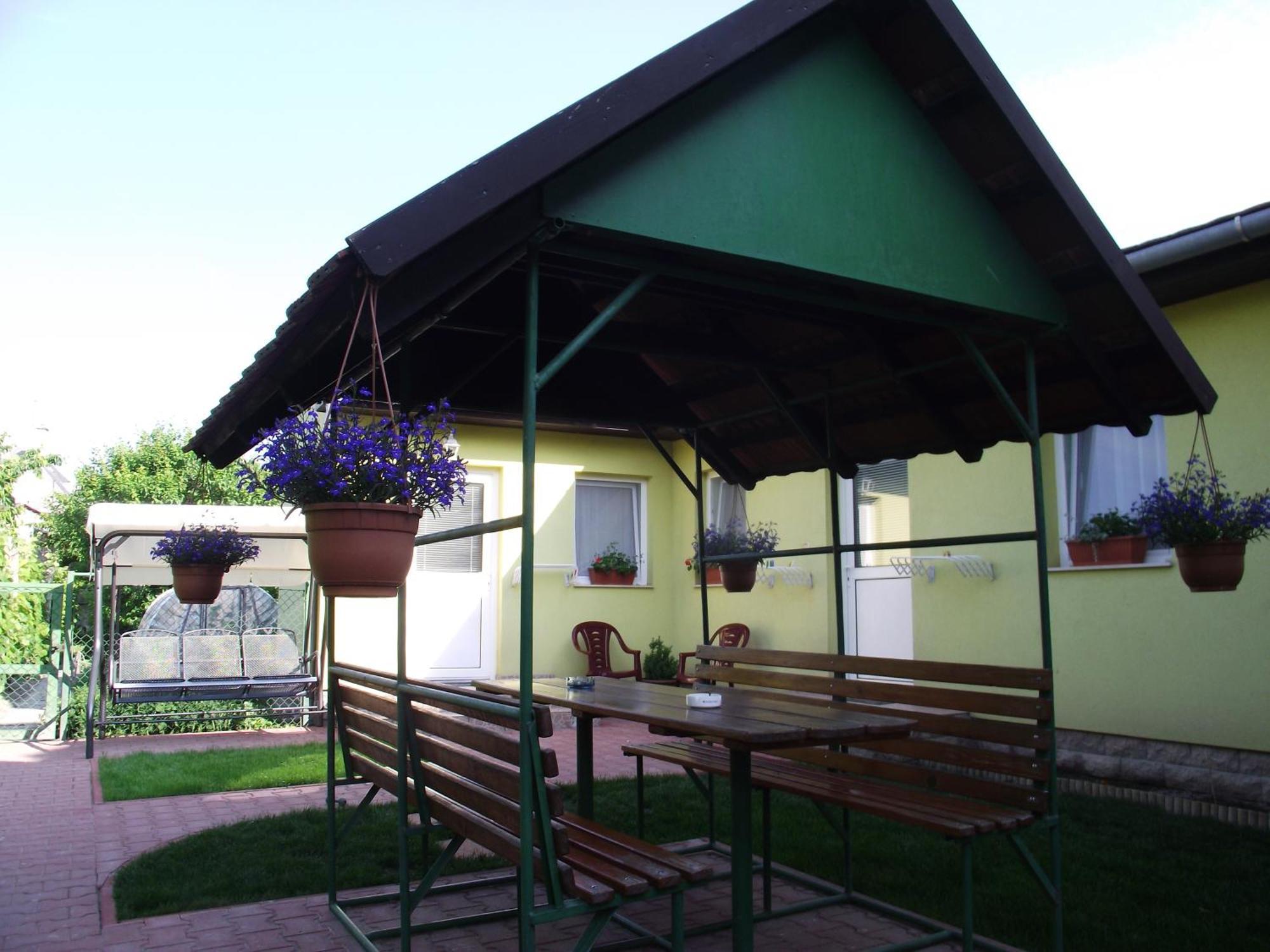 Apartman Kaszas Garden Mosonmagyaróvár Екстериор снимка
