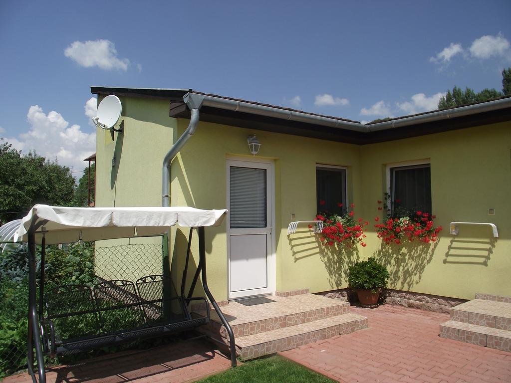 Apartman Kaszas Garden Mosonmagyaróvár Екстериор снимка