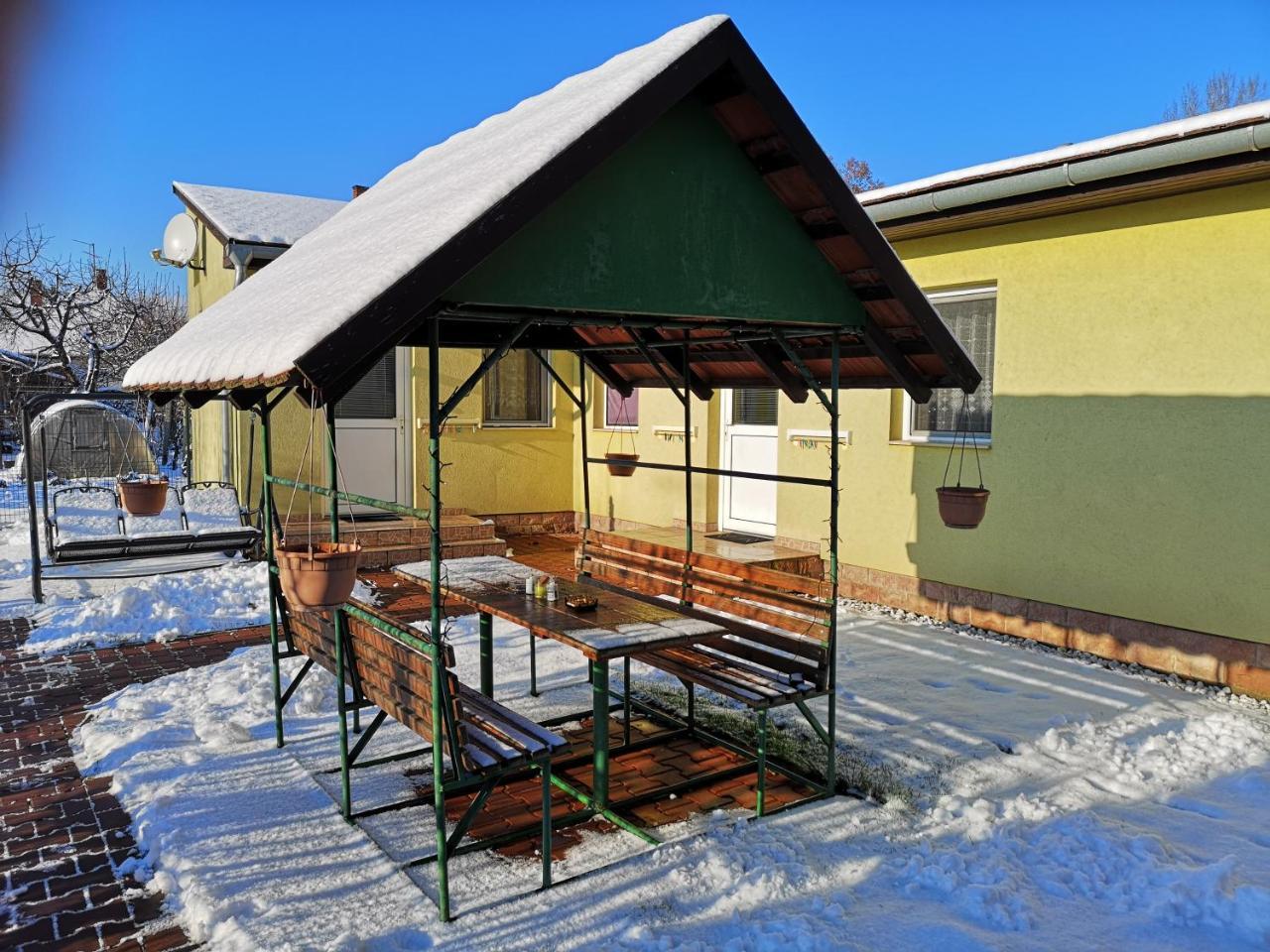 Apartman Kaszas Garden Mosonmagyaróvár Екстериор снимка