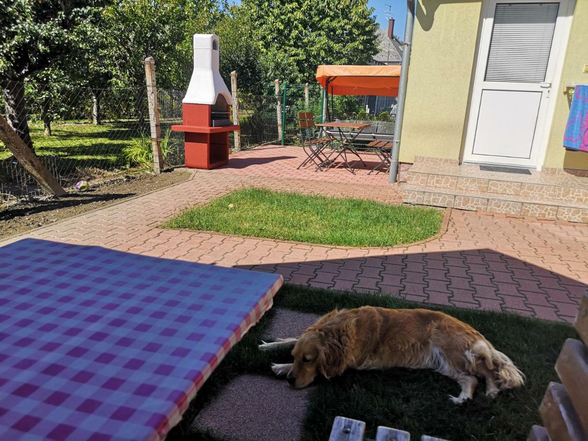 Apartman Kaszas Garden Mosonmagyaróvár Екстериор снимка