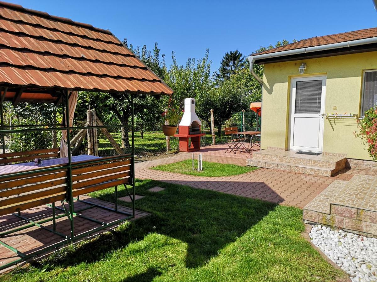 Apartman Kaszas Garden Mosonmagyaróvár Екстериор снимка