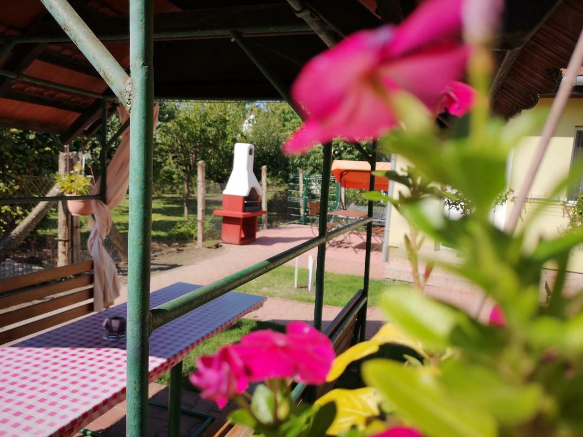 Apartman Kaszas Garden Mosonmagyaróvár Екстериор снимка