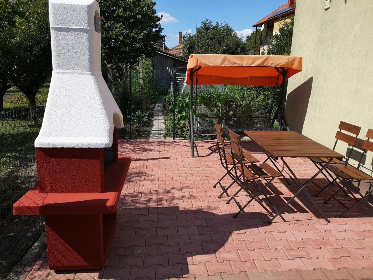 Apartman Kaszas Garden Mosonmagyaróvár Екстериор снимка