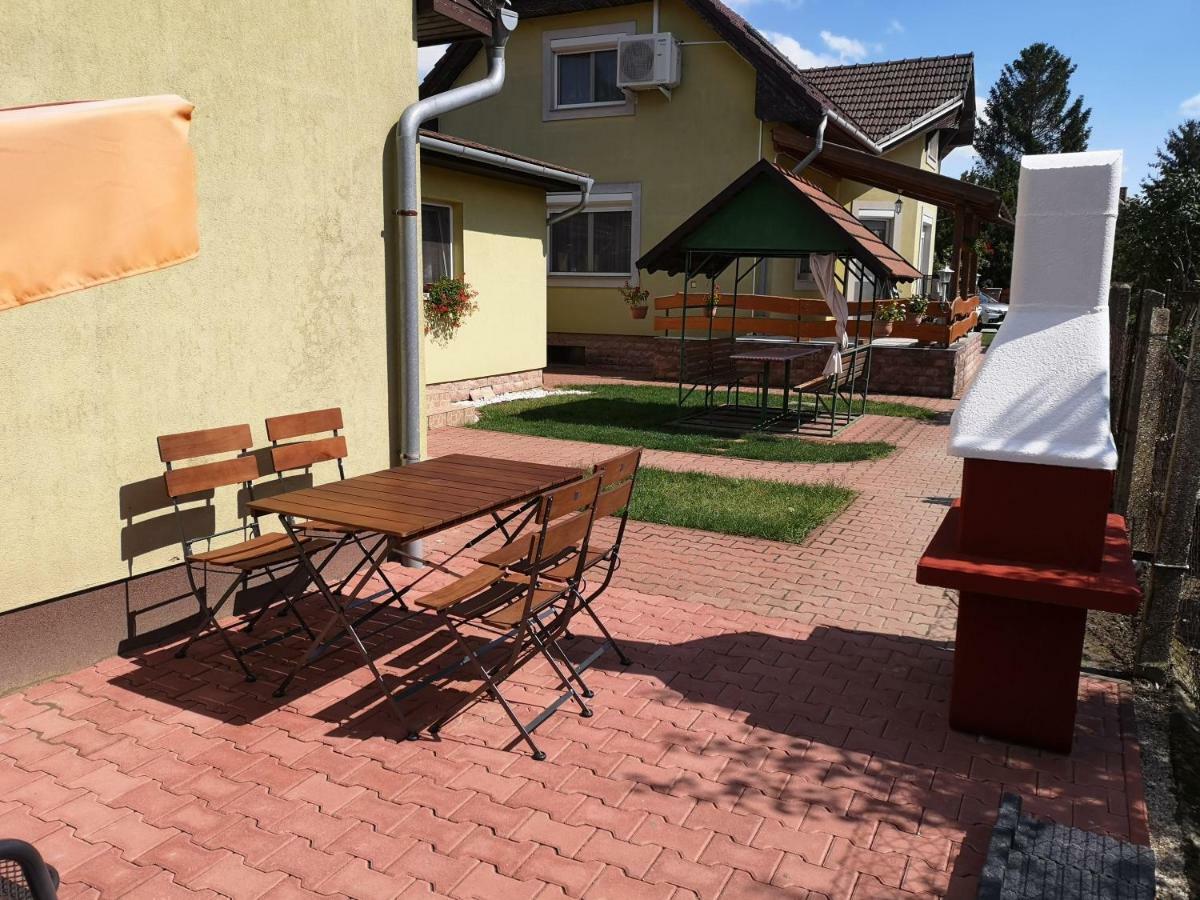 Apartman Kaszas Garden Mosonmagyaróvár Екстериор снимка